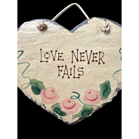 VTG 'Love Never Fails' Slate Wall Sign Heart Shaped Folk Art Hand Painted Roses - Picture 2 of 7